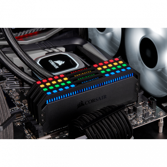 Mémoire CORSAIR DOMINATOR PLATINIUM RGB - DDR4 - KIT - 16GO - 4000 MHz Mémoire CORSAIR DOMINATOR PLATINIUM RGB - DDR4 - KIT - 16GO - 4000 MHz