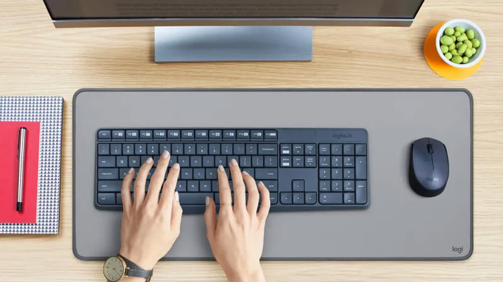 Logitech Wireless Combo MK235 Clavier & souris